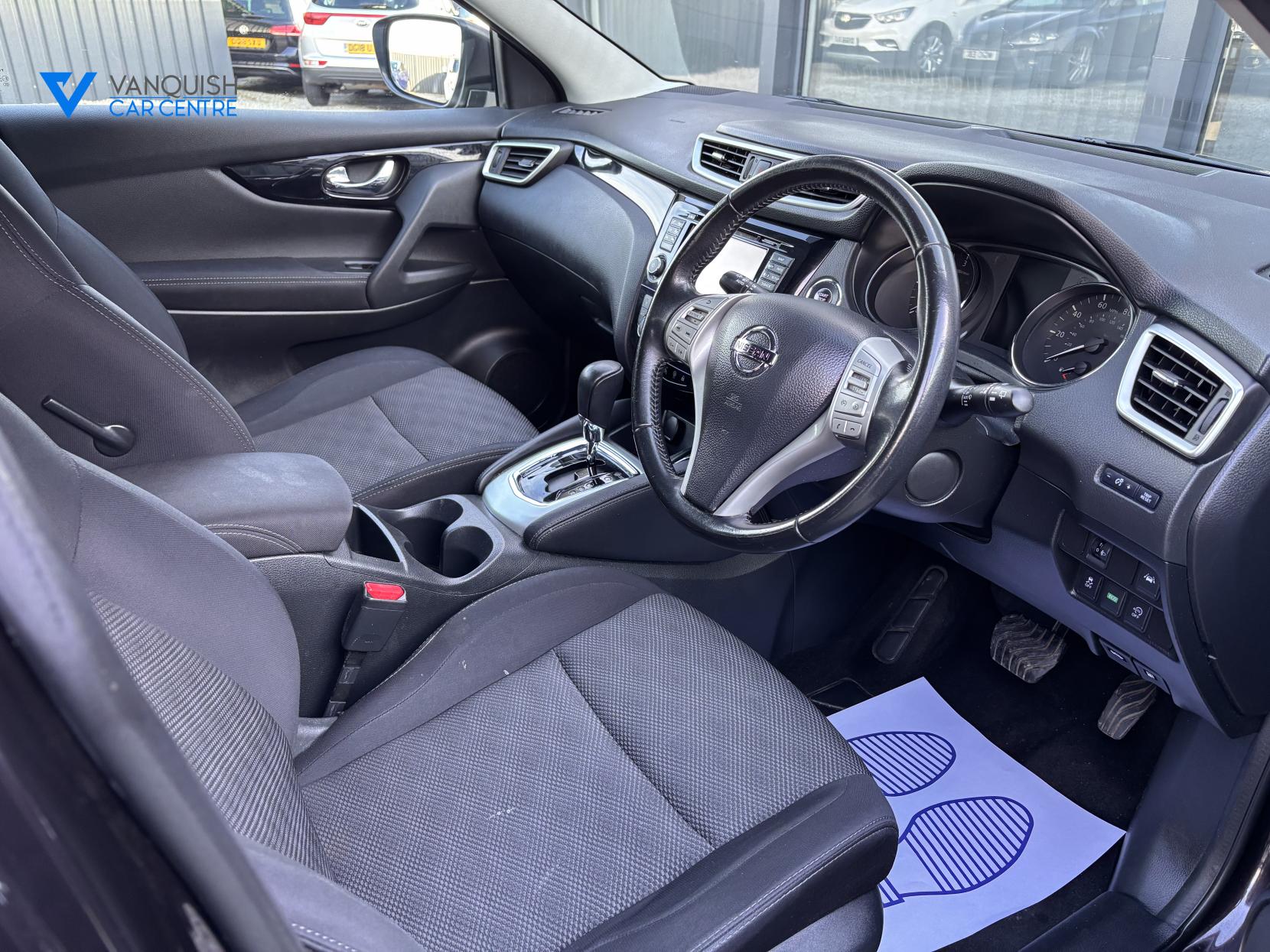 Nissan Qashqai 1.6 dCi N-Connecta SUV 5dr Diesel XTRON 2WD Euro 6 (s/s) (130 ps)