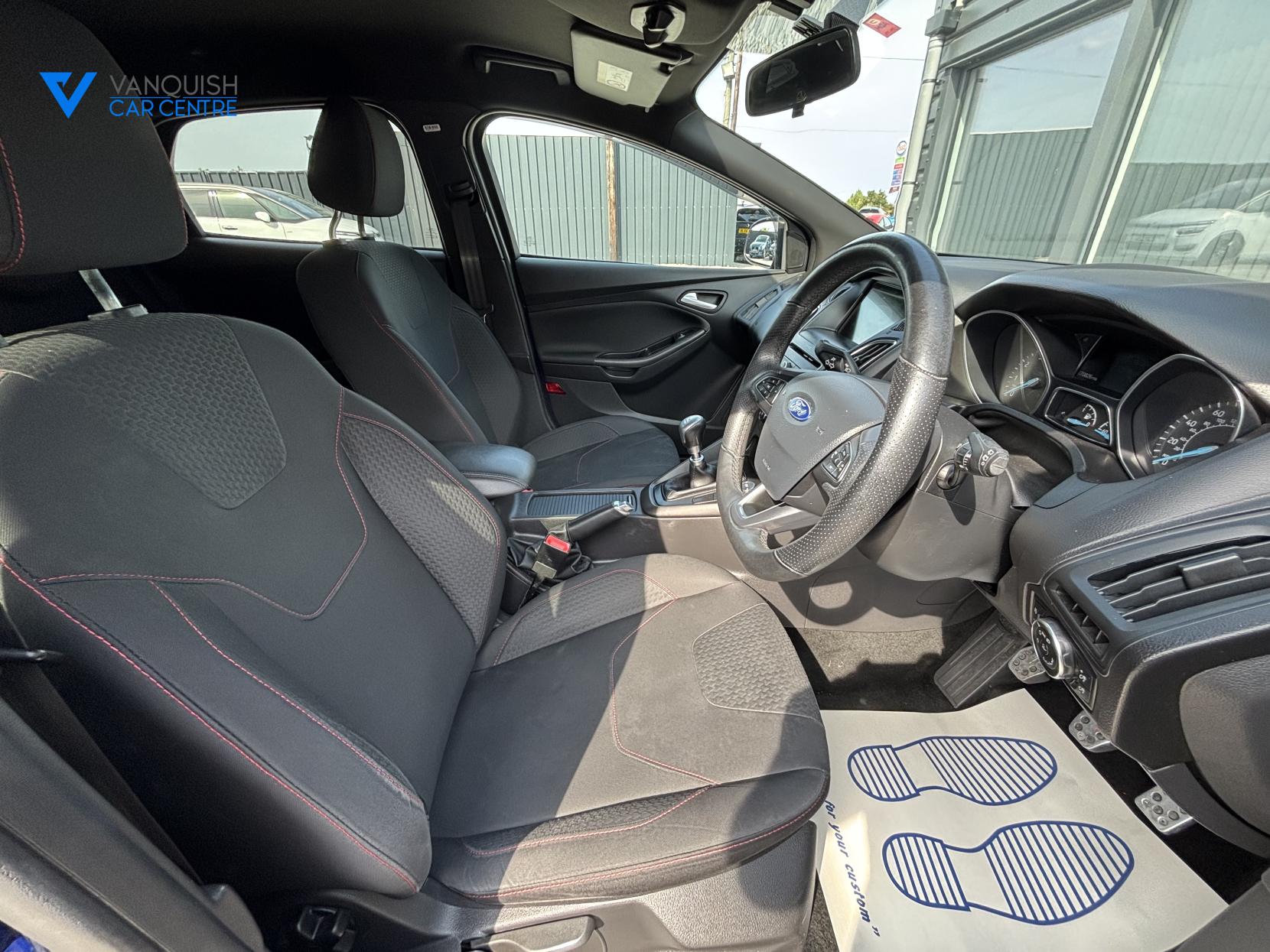 Ford Focus 1.0T EcoBoost ST-Line Hatchback 5dr Petrol Manual Euro 6 (s/s) (125 ps)