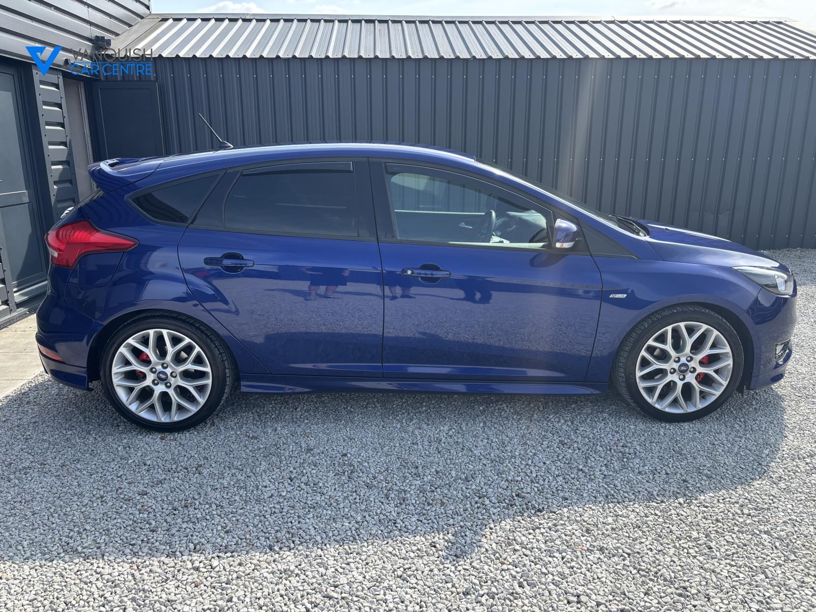 Ford Focus 1.0T EcoBoost ST-Line Hatchback 5dr Petrol Manual Euro 6 (s/s) (125 ps)