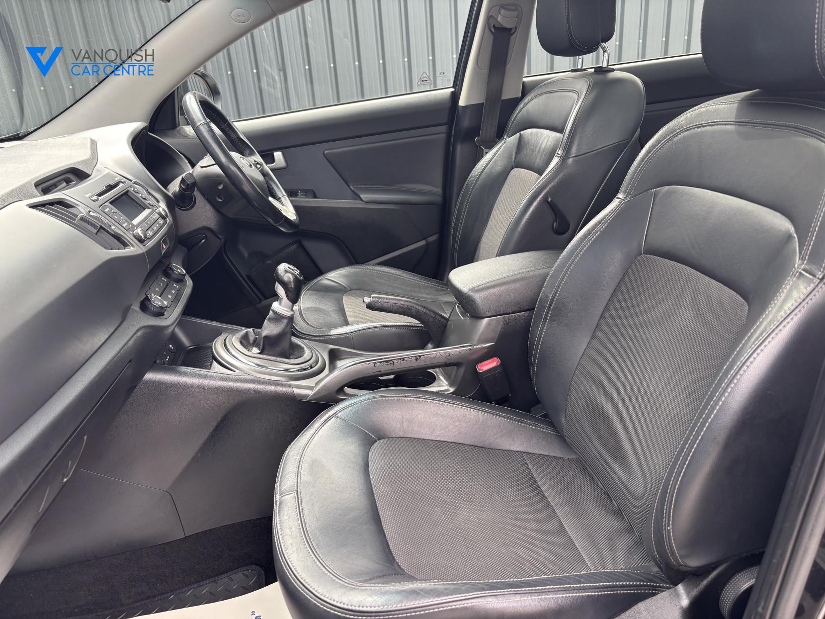 Kia Sportage 1.7 CRDi EcoDynamics 2 SUV 5dr Diesel Manual 2WD Euro 5 (s/s) (114 bhp)