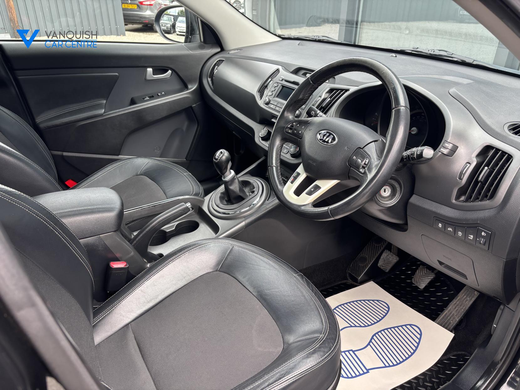 Kia Sportage 1.7 CRDi EcoDynamics 2 SUV 5dr Diesel Manual 2WD Euro 5 (s/s) (114 bhp)