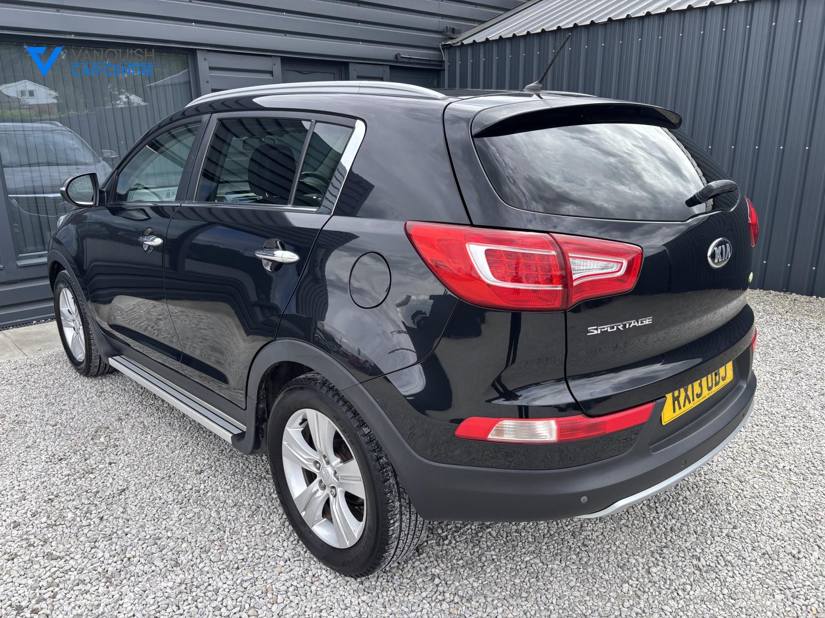 Kia Sportage 1.7 CRDi EcoDynamics 2 SUV 5dr Diesel Manual 2WD Euro 5 (s/s) (114 bhp)