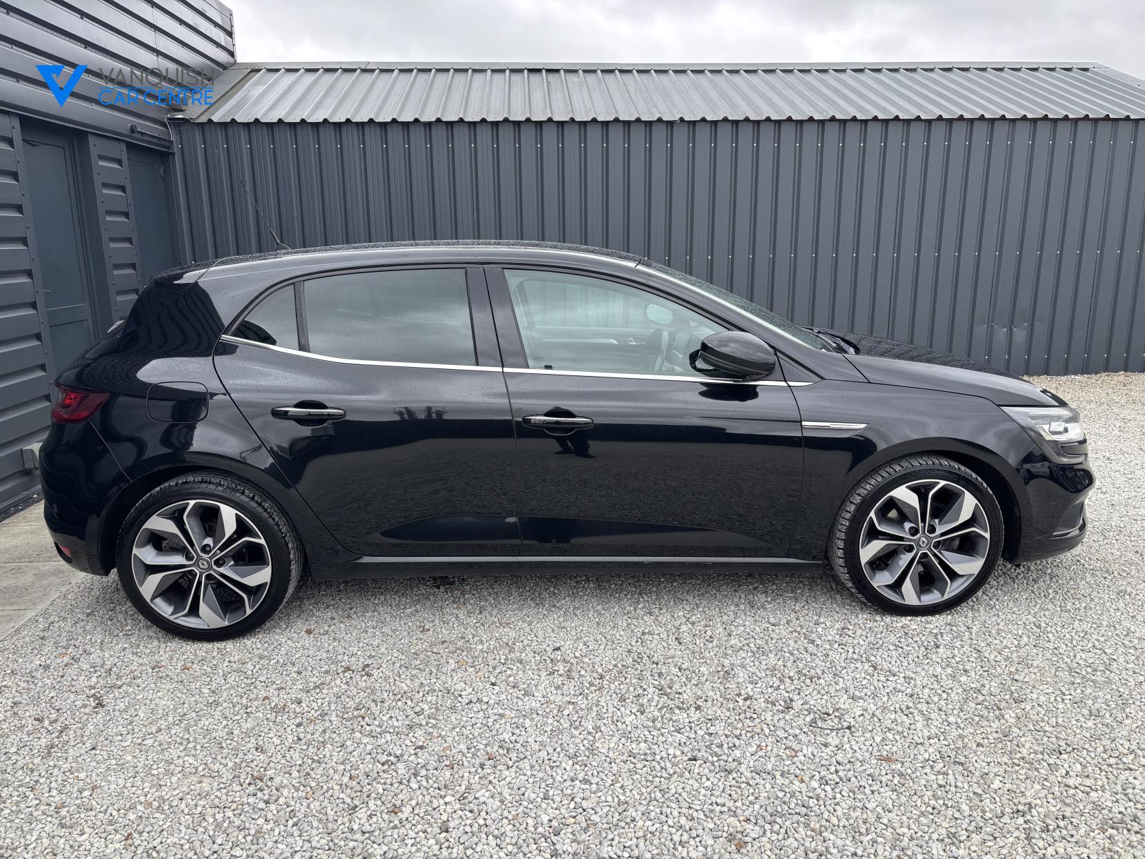 Renault Megane 1.6 dCi Signature Nav Hatchback 5dr Diesel Manual Euro 6 (s/s) (130 ps)