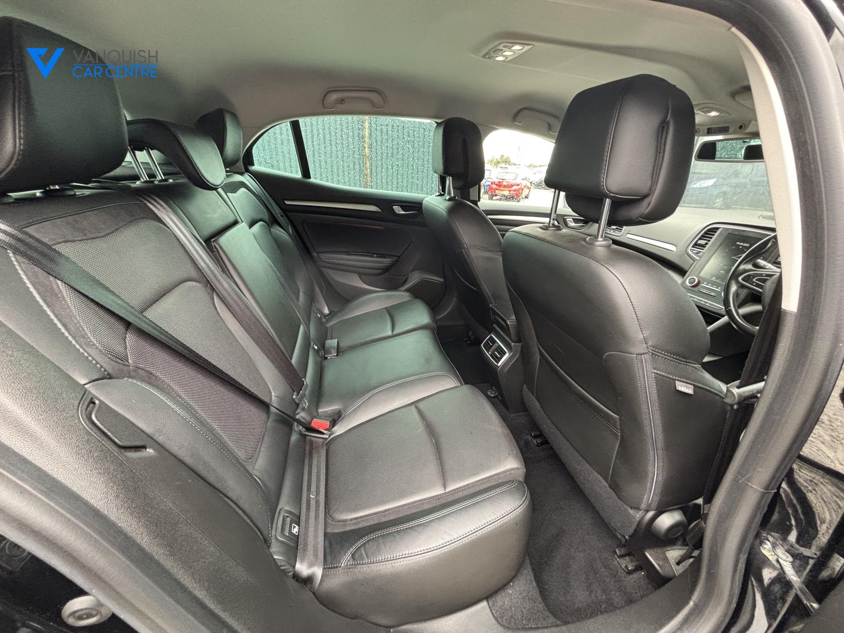 Renault Megane 1.6 dCi Signature Nav Hatchback 5dr Diesel Manual Euro 6 (s/s) (130 ps)