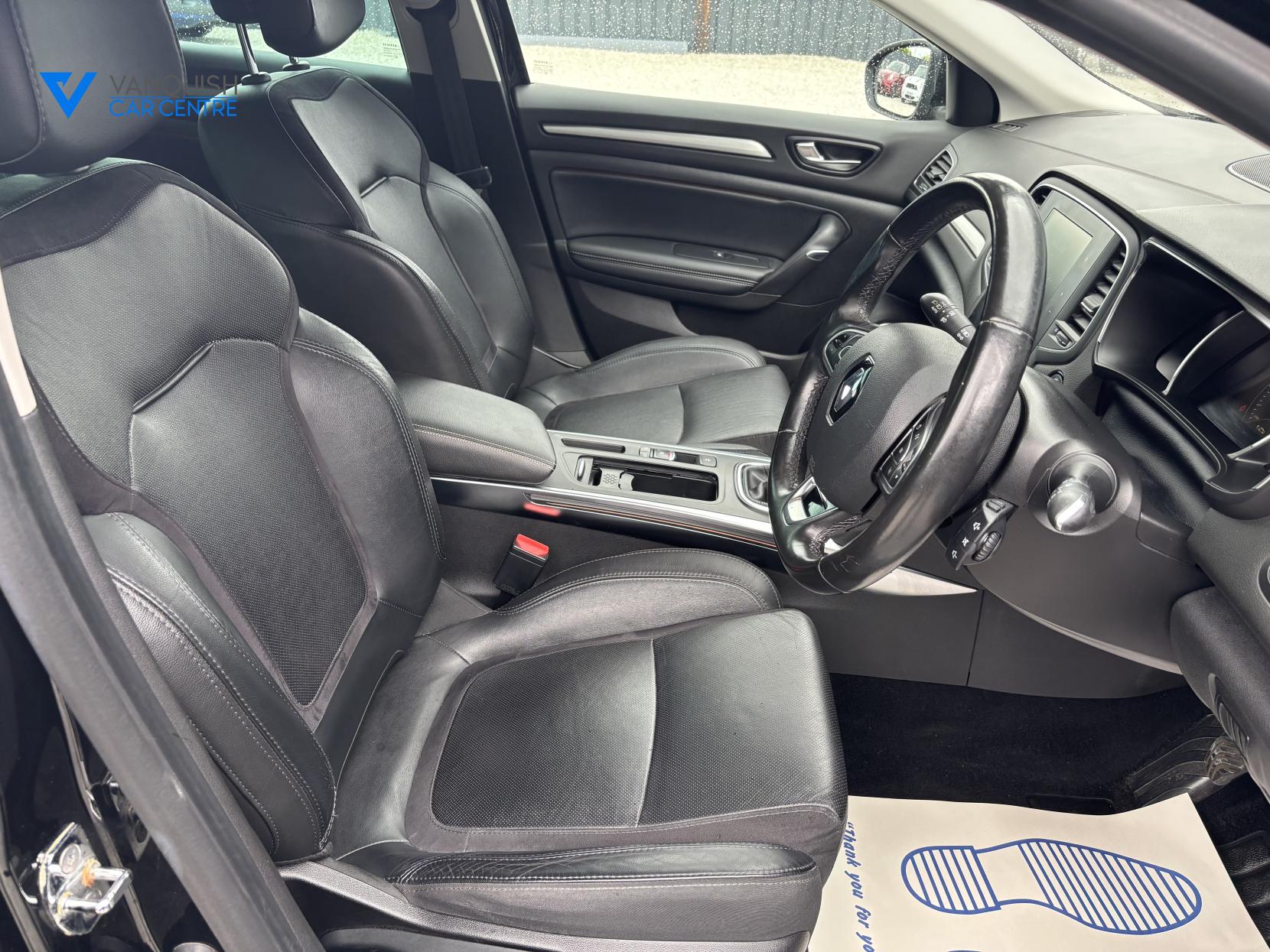Renault Megane 1.6 dCi Signature Nav Hatchback 5dr Diesel Manual Euro 6 (s/s) (130 ps)