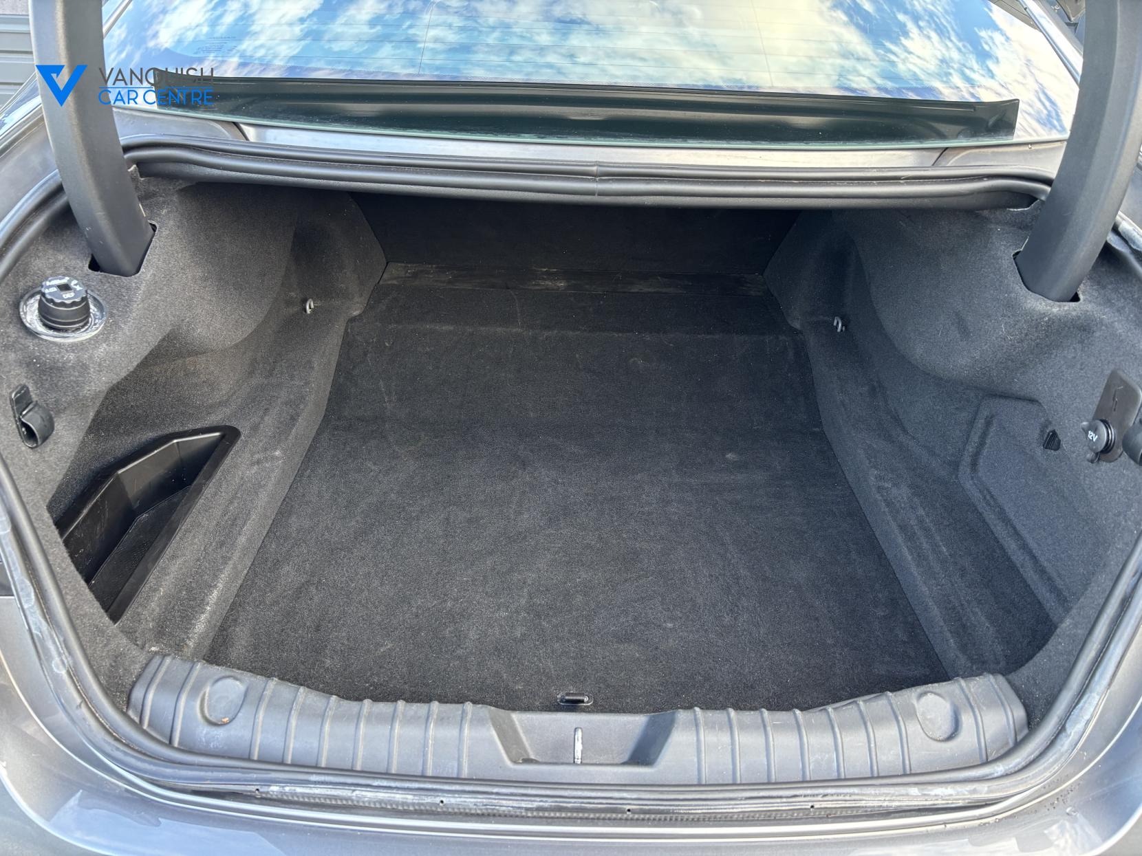 Jaguar XF 2.0d R-Sport Saloon 4dr Diesel Auto Euro 6 (s/s) (180 ps)