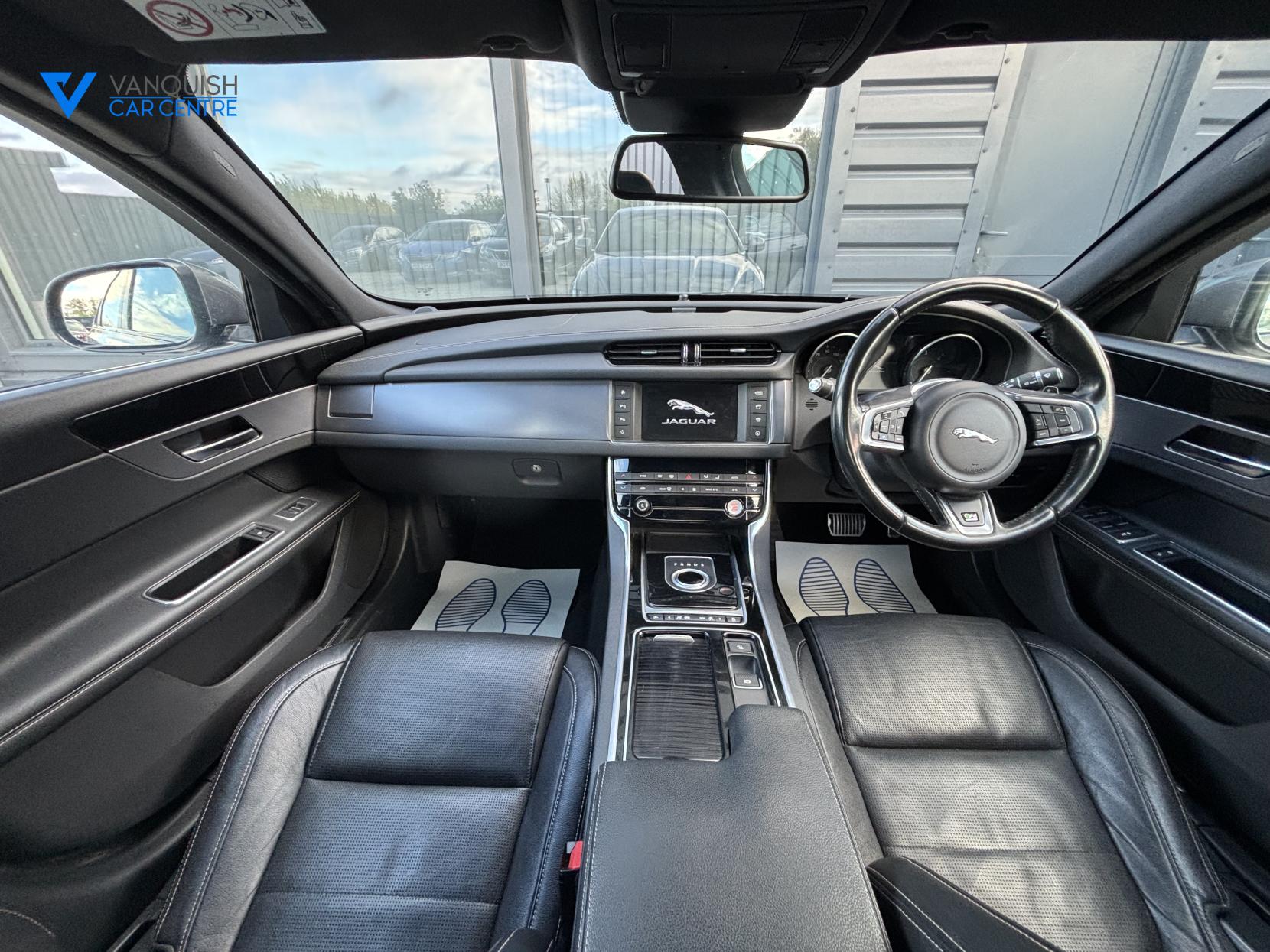 Jaguar XF 2.0d R-Sport Saloon 4dr Diesel Auto Euro 6 (s/s) (180 ps)