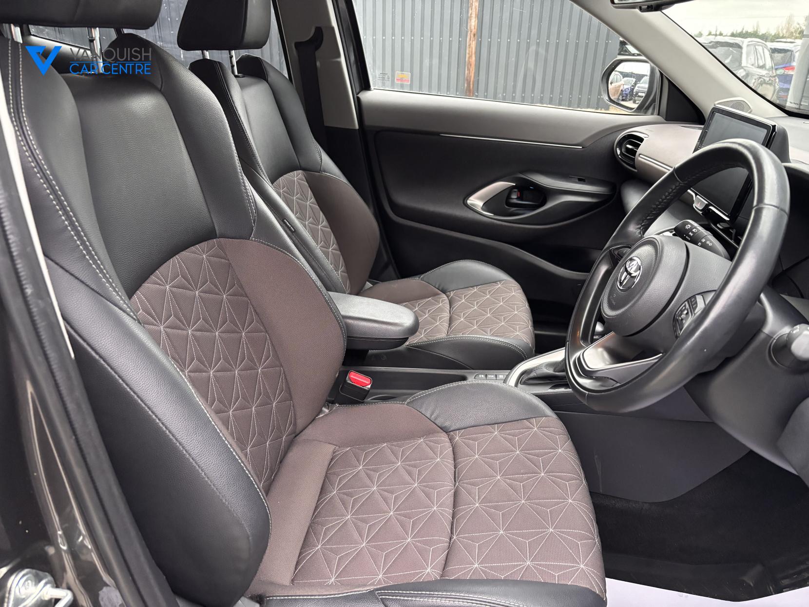 Toyota Yaris Cross 1.5 VVT-h Excel SUV 5dr Petrol Hybrid E-CVT Euro 6 (s/s) (116 ps)