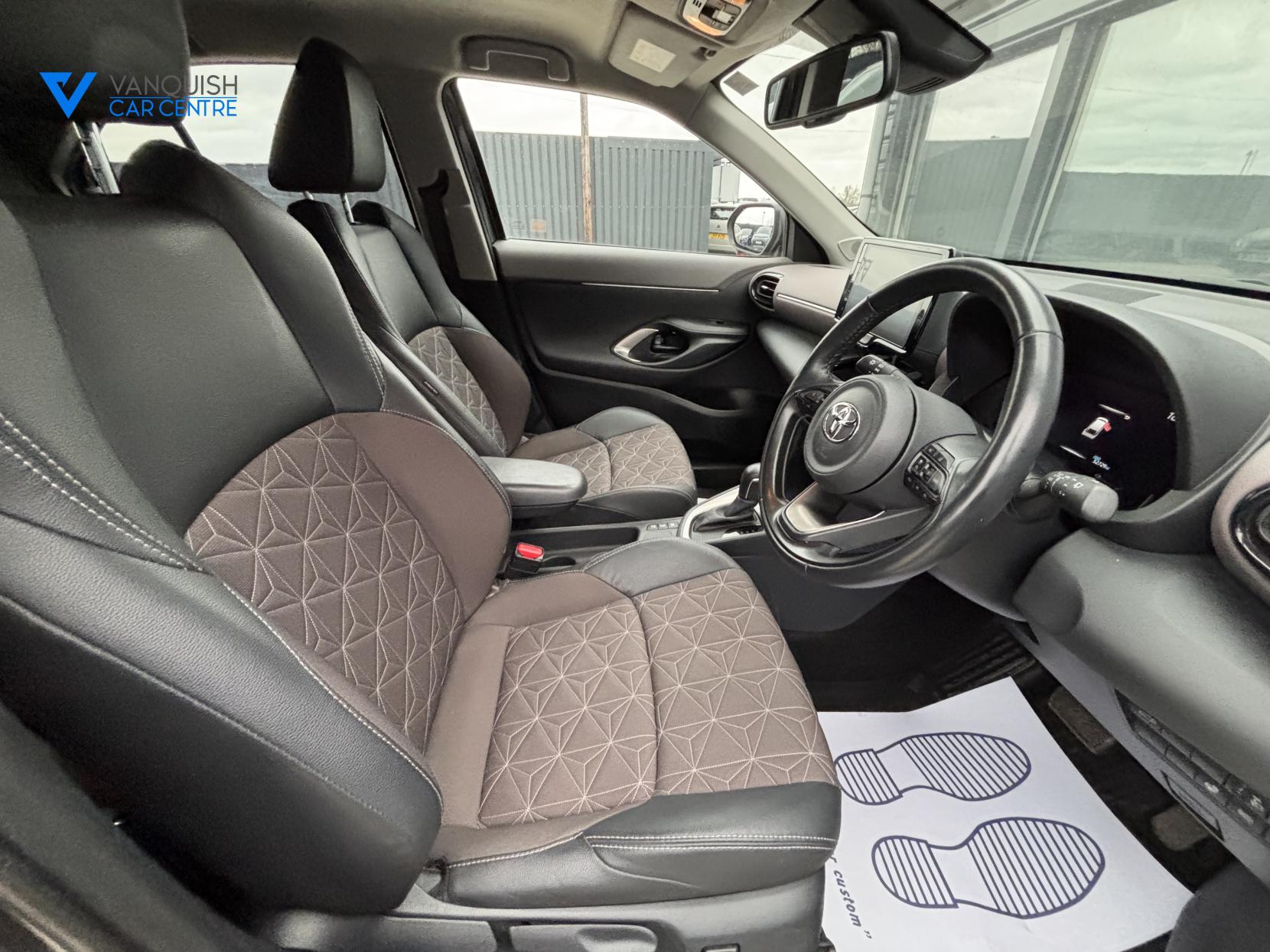 Toyota Yaris Cross 1.5 VVT-h Excel SUV 5dr Petrol Hybrid E-CVT Euro 6 (s/s) (116 ps)