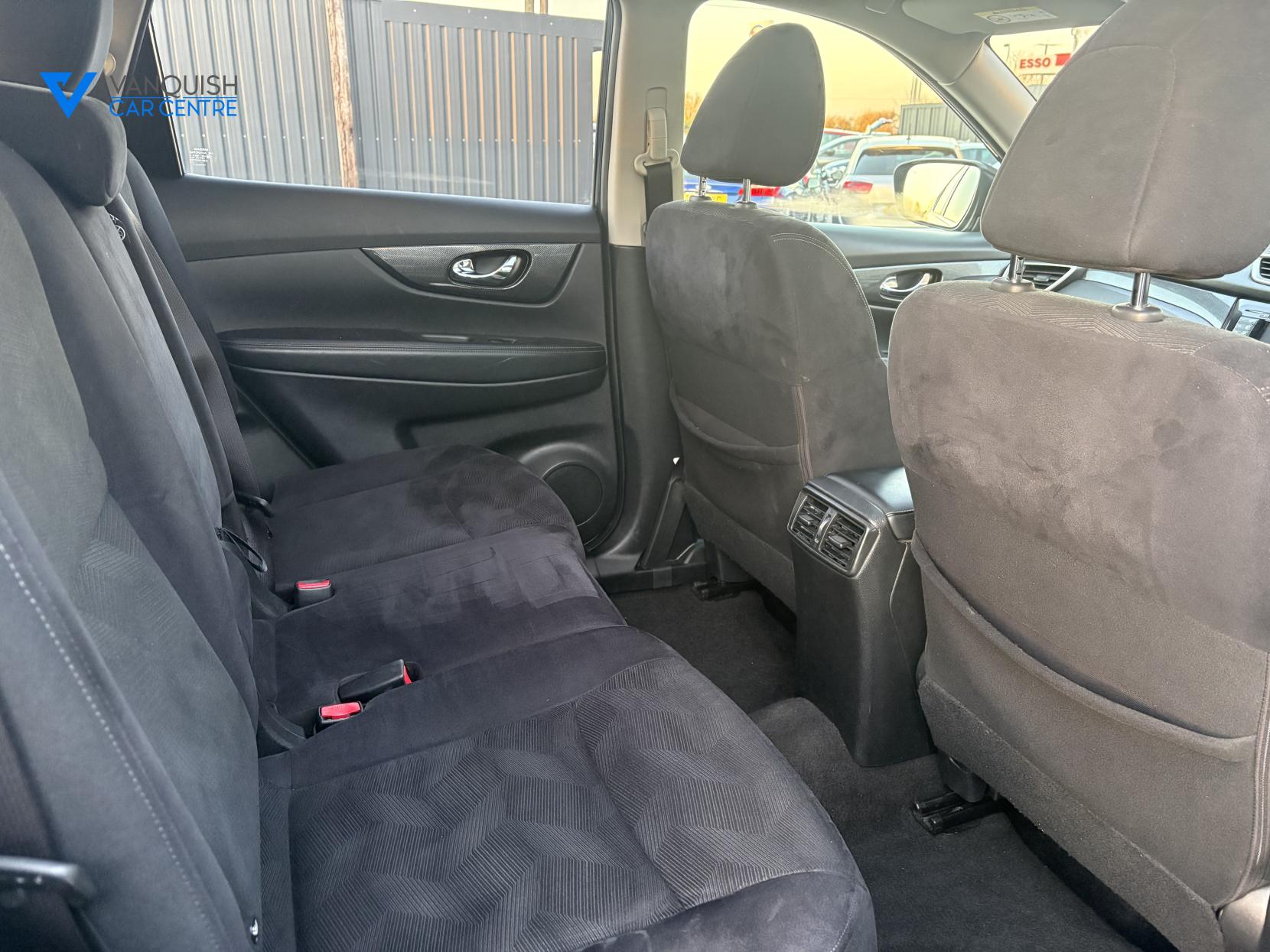 Nissan X-Trail 1.6 dCi N-Vision SUV 5dr Diesel Manual Euro 6 (s/s) (130 ps)