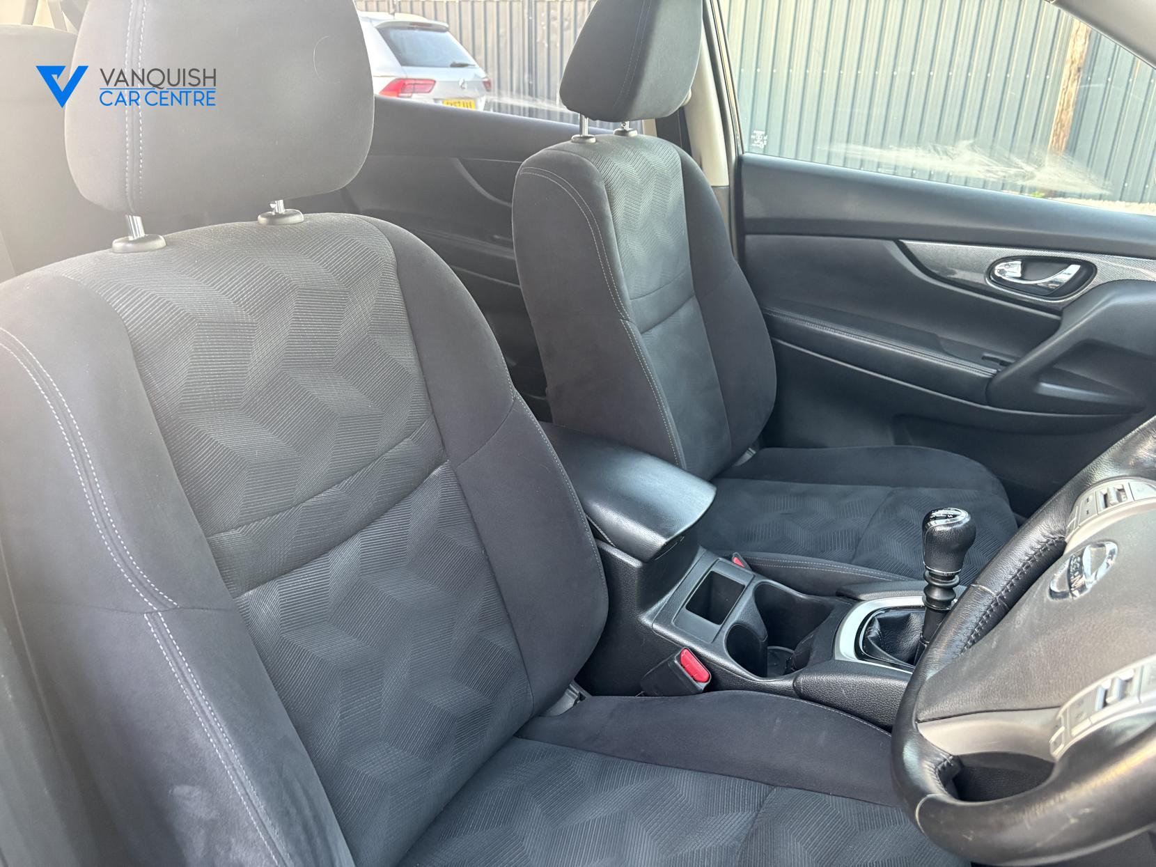 Nissan X-Trail 1.6 dCi N-Vision SUV 5dr Diesel Manual Euro 6 (s/s) (130 ps)