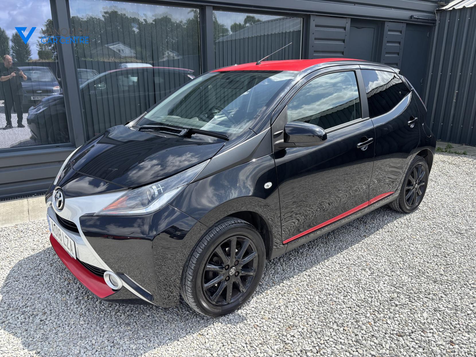 Toyota AYGO 1.0 VVT-i x-press Hatchback 5dr Petrol Manual Euro 6 (68 ps)