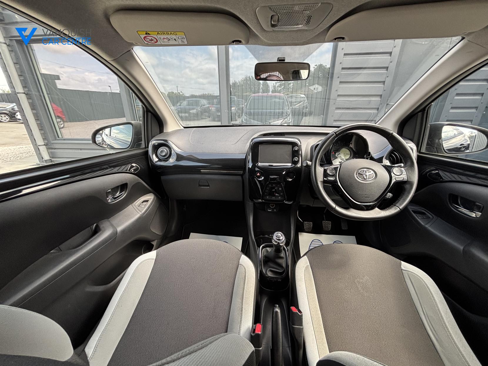 Toyota AYGO 1.0 VVT-i x-press Hatchback 5dr Petrol Manual Euro 6 (68 ps)