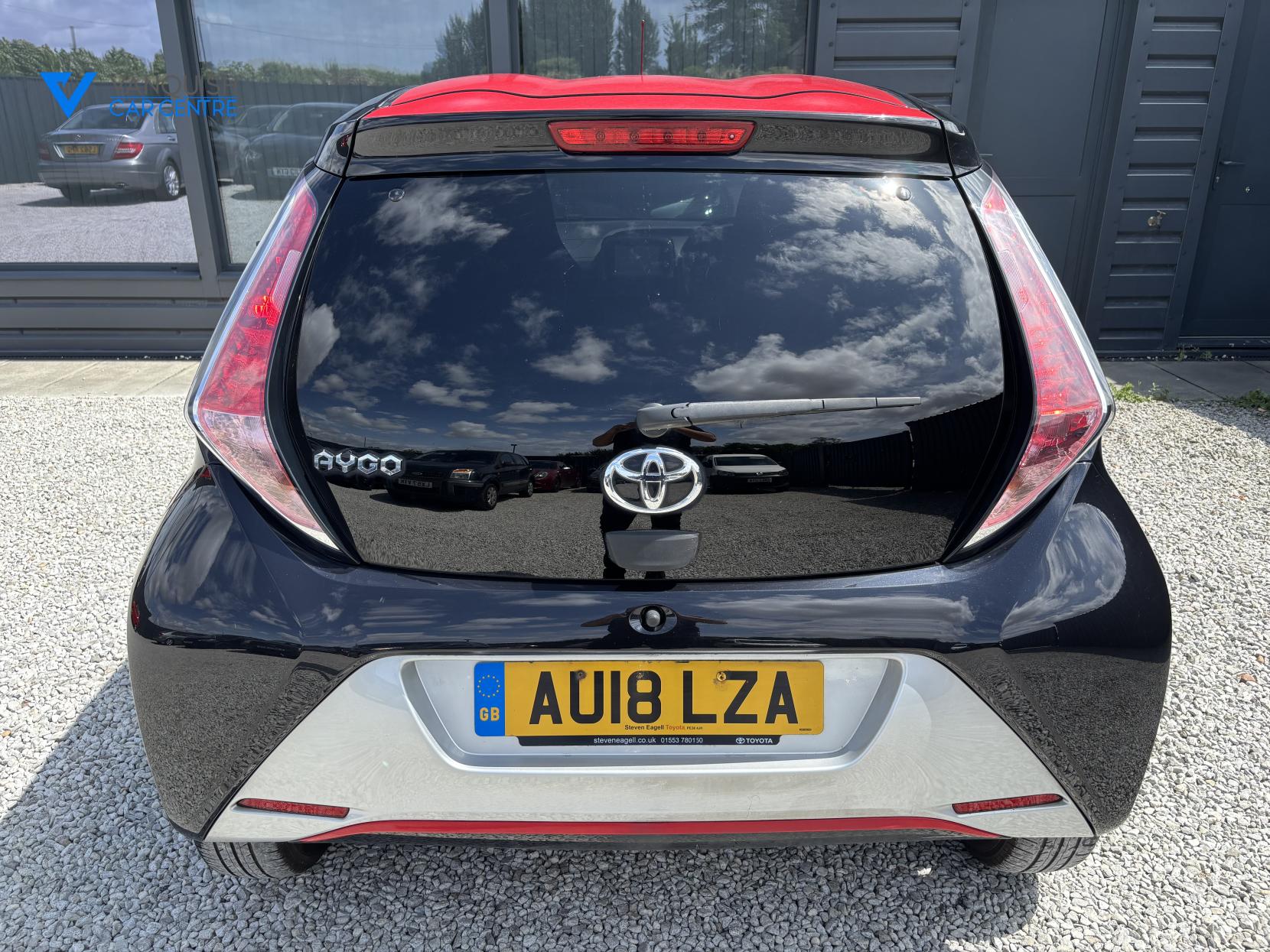Toyota AYGO 1.0 VVT-i x-press Hatchback 5dr Petrol Manual Euro 6 (68 ps)