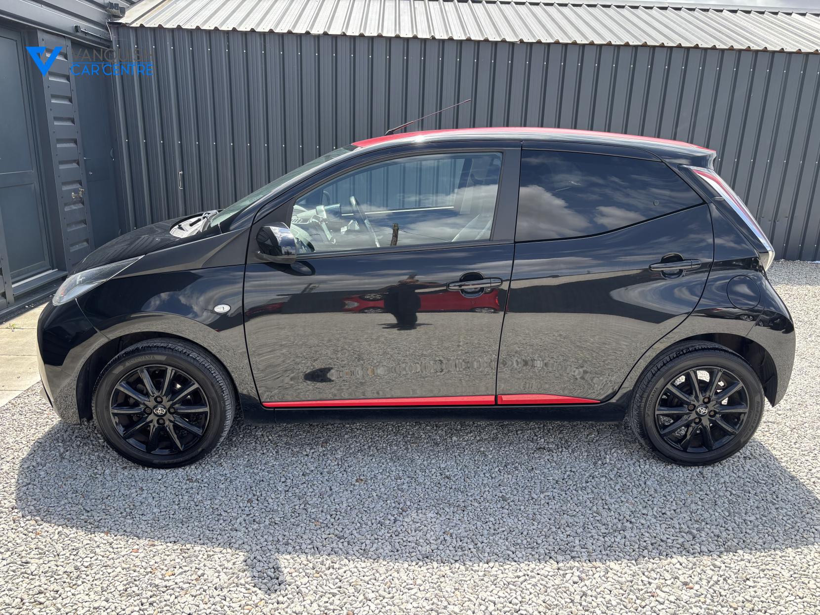 Toyota AYGO 1.0 VVT-i x-press Hatchback 5dr Petrol Manual Euro 6 (68 ps)