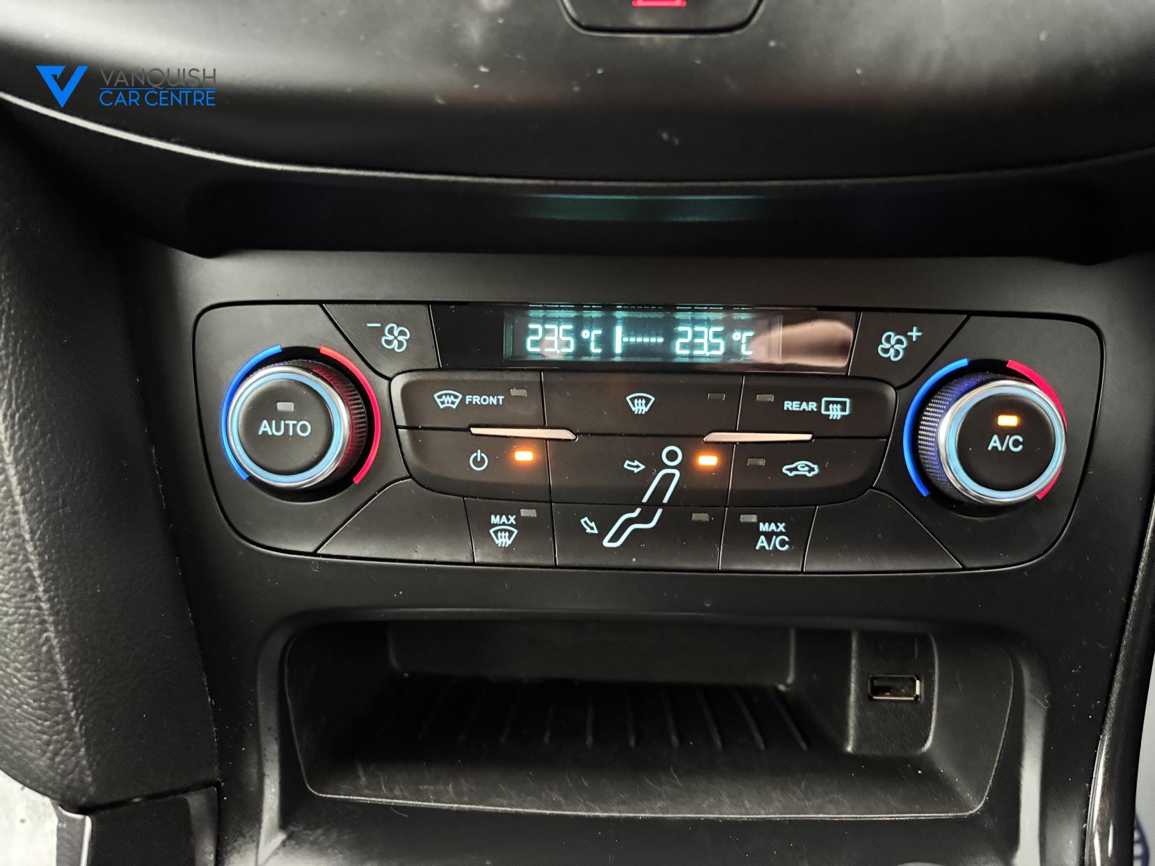 Ford Focus 1.5 TDCi Titanium Hatchback 5dr Diesel Manual Euro 6 (s/s) (120 ps)