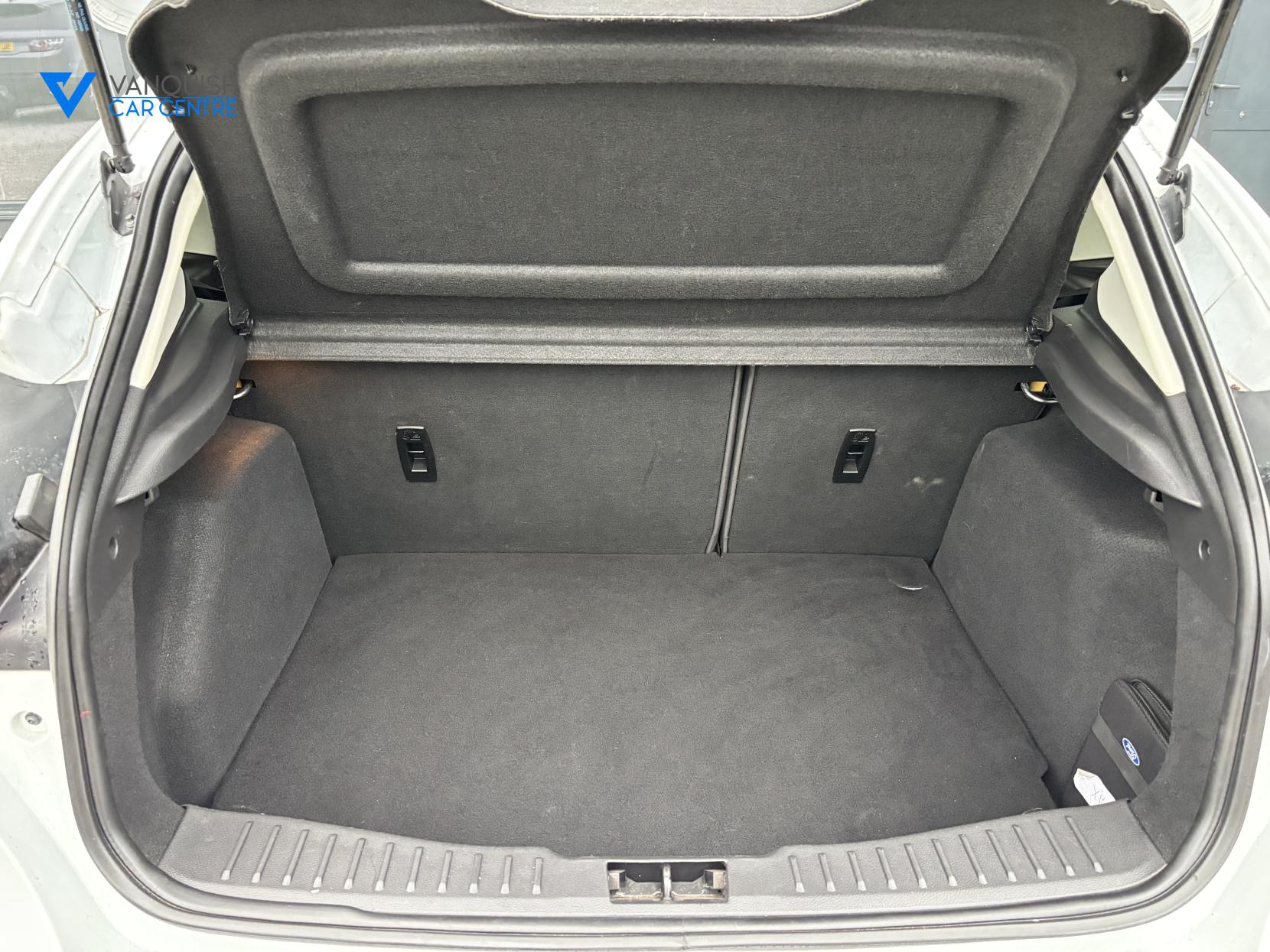 Ford Focus 1.5 TDCi Titanium Hatchback 5dr Diesel Manual Euro 6 (s/s) (120 ps)