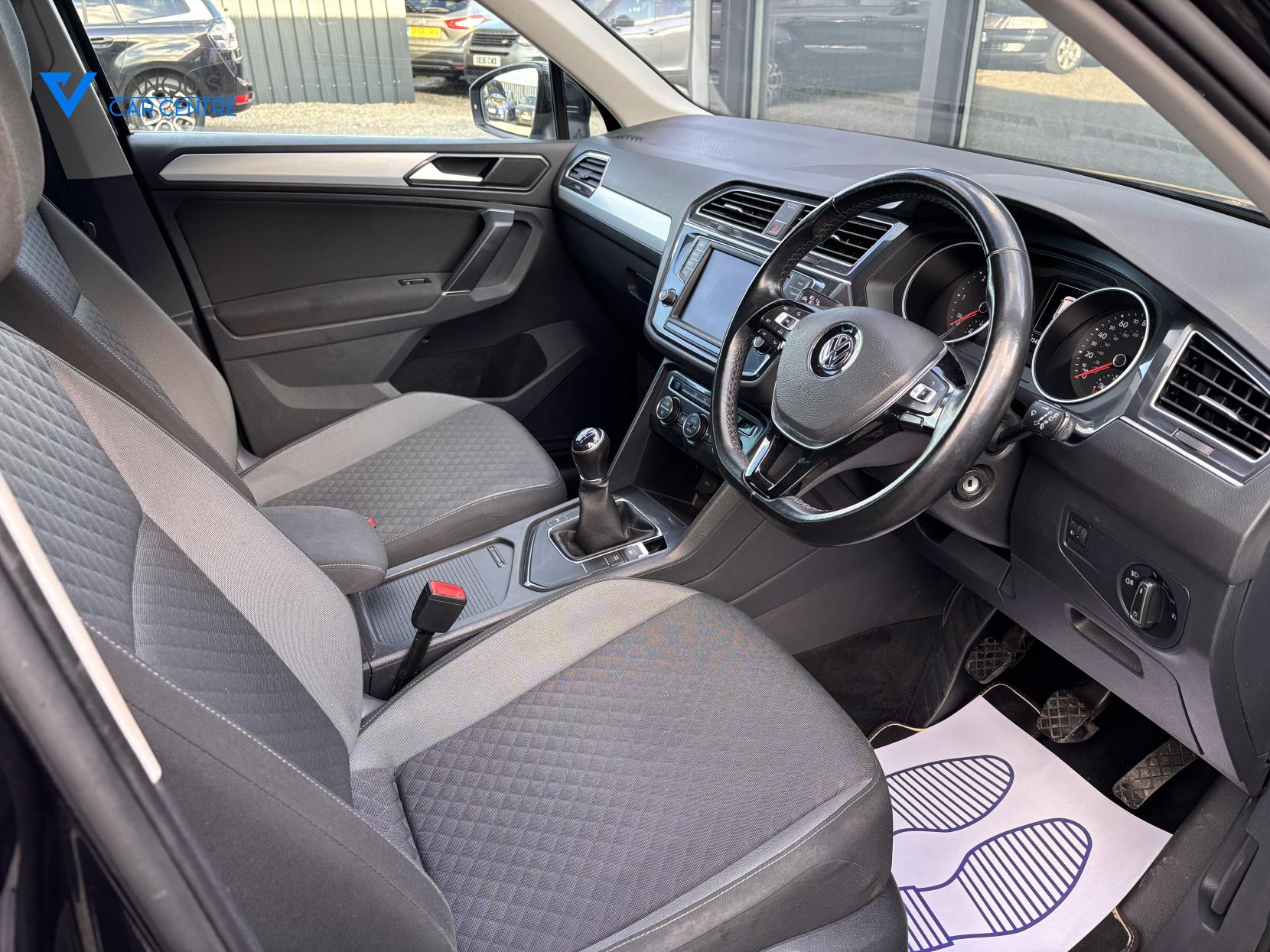 Volkswagen Tiguan 2.0 TDI BlueMotion Tech SE Navigation SUV 5dr Diesel Manual Euro 6 (s/s) (150 ps)