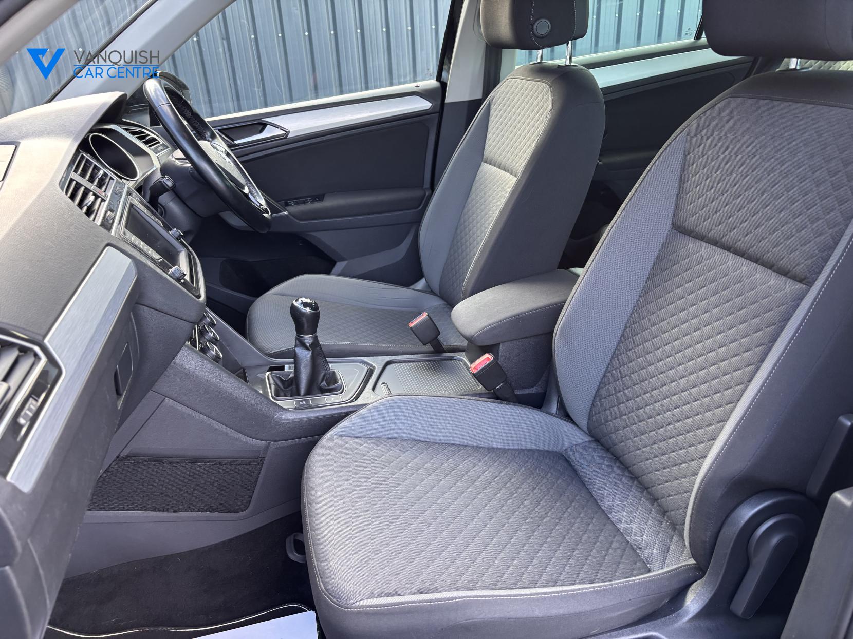 Volkswagen Tiguan 2.0 TDI BlueMotion Tech SE Navigation SUV 5dr Diesel Manual Euro 6 (s/s) (150 ps)