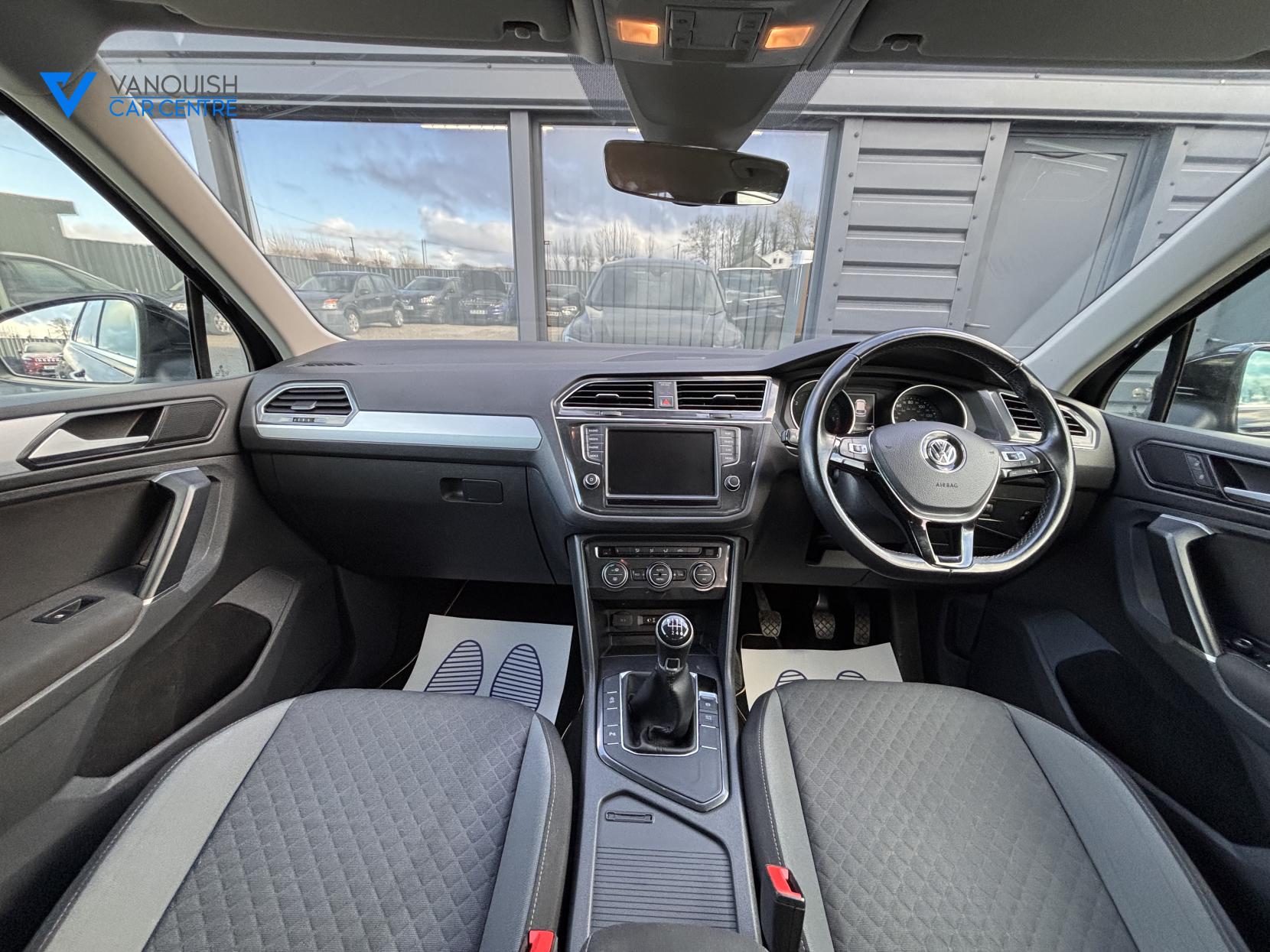 Volkswagen Tiguan 2.0 TDI BlueMotion Tech SE Navigation SUV 5dr Diesel Manual Euro 6 (s/s) (150 ps)