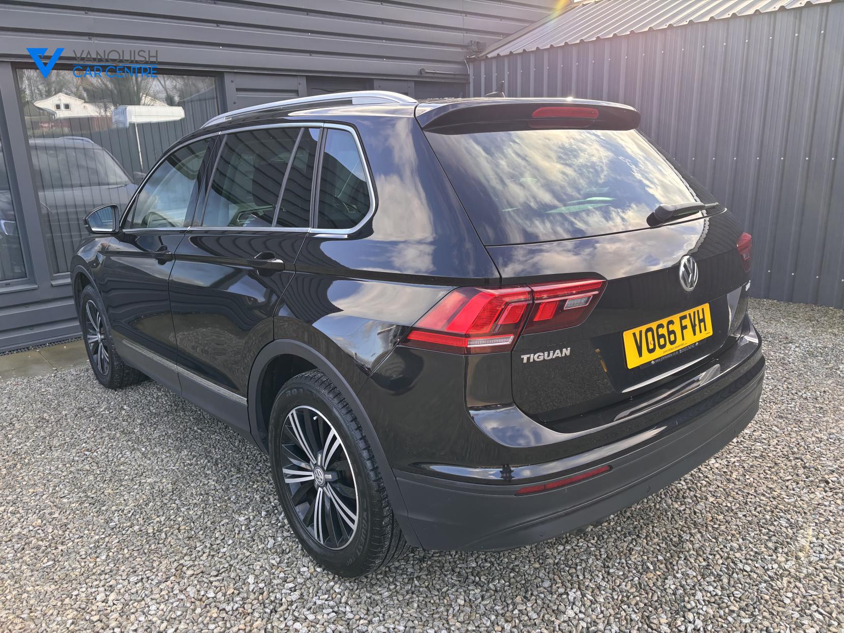 Volkswagen Tiguan 2.0 TDI BlueMotion Tech SE Navigation SUV 5dr Diesel Manual Euro 6 (s/s) (150 ps)