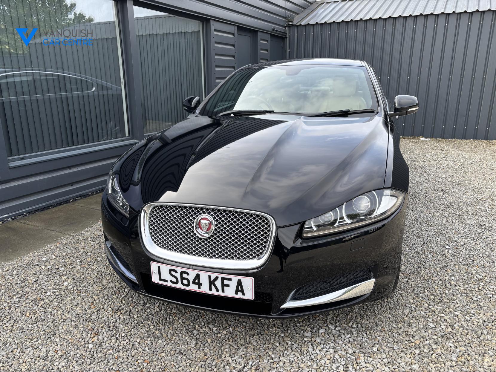 Jaguar XF 2.2d Luxury Saloon 4dr Diesel Auto Euro 5 (s/s) (163 ps)