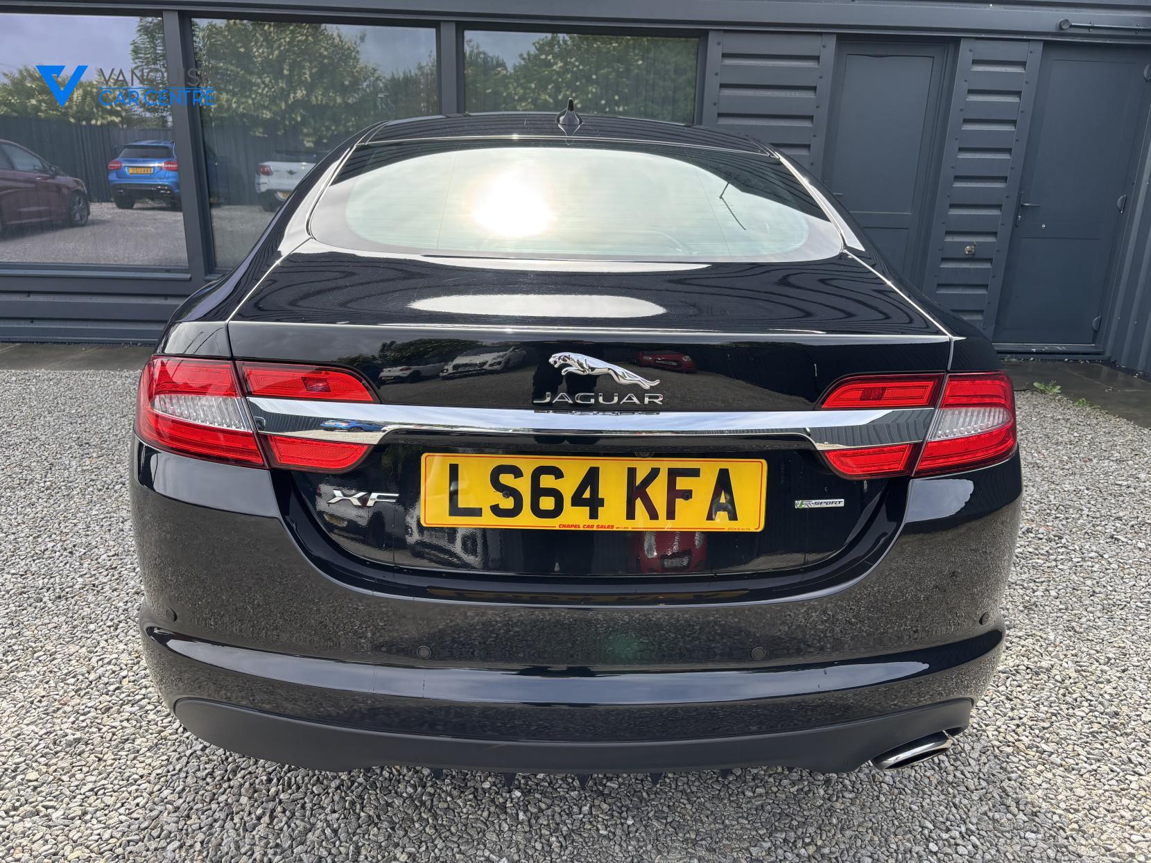 Jaguar XF 2.2d Luxury Saloon 4dr Diesel Auto Euro 5 (s/s) (163 ps)