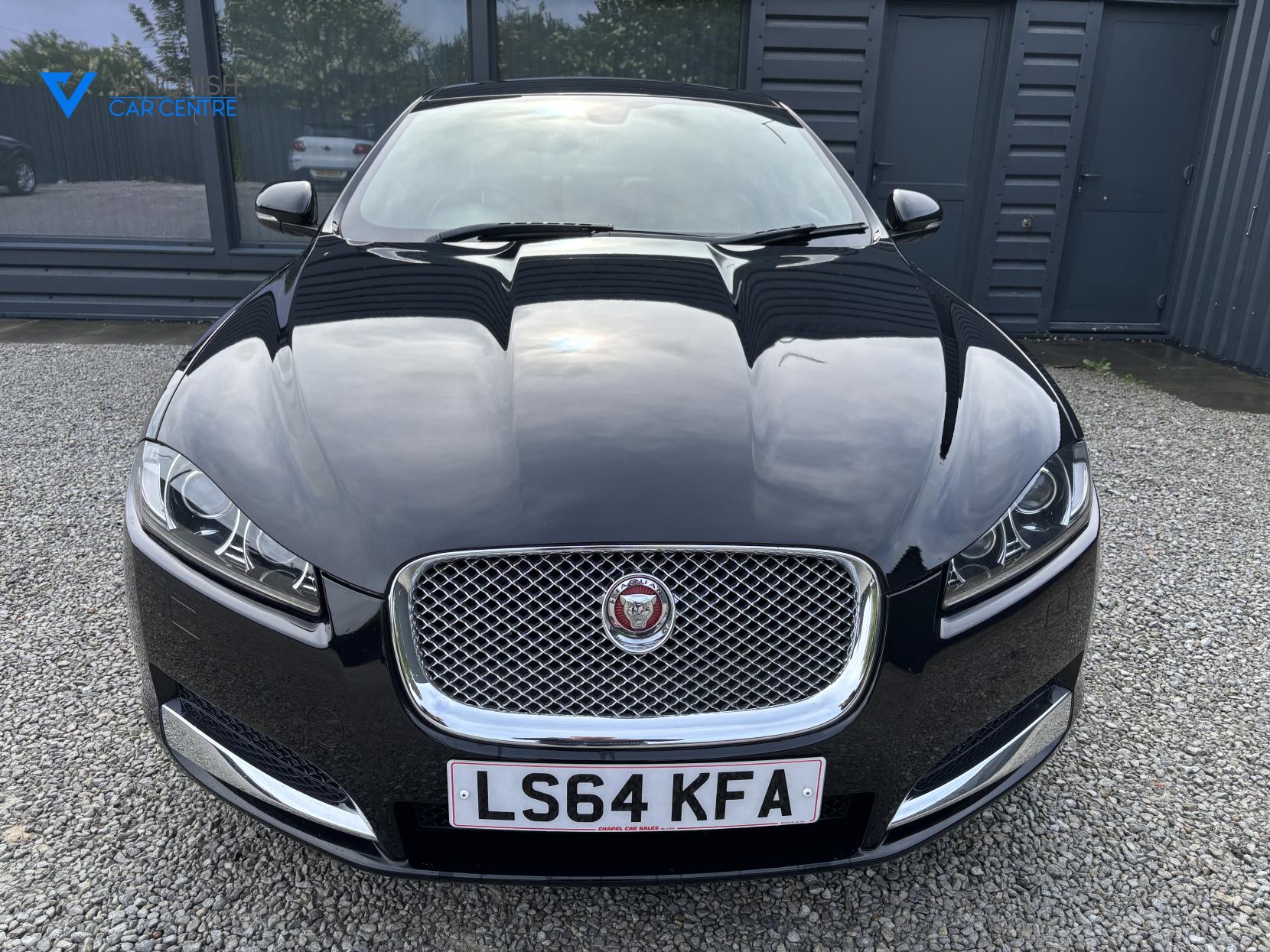 Jaguar XF 2.2d Luxury Saloon 4dr Diesel Auto Euro 5 (s/s) (163 ps)
