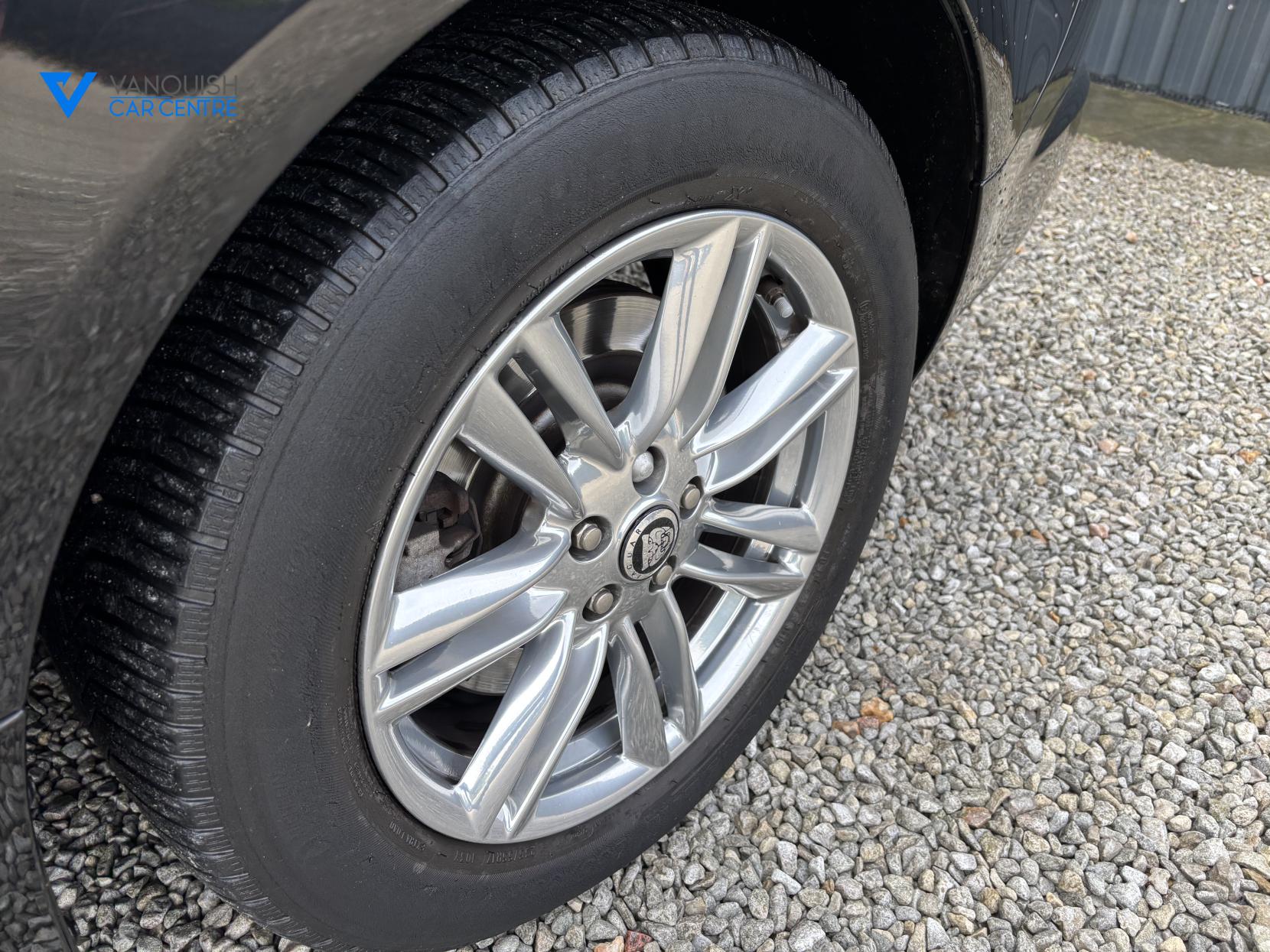 Jaguar XF 2.2d Luxury Saloon 4dr Diesel Auto Euro 5 (s/s) (163 ps)
