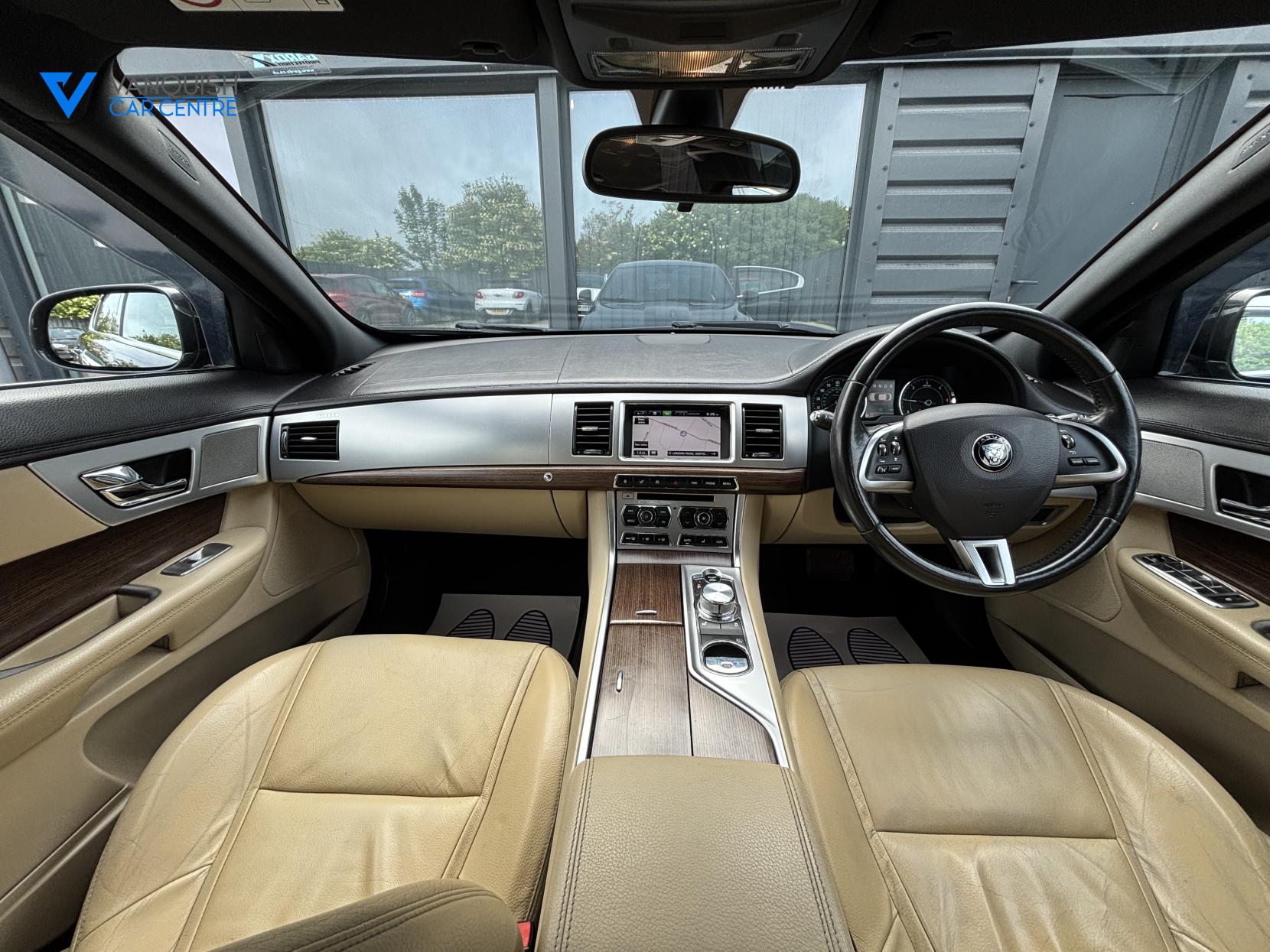 Jaguar XF 2.2d Luxury Saloon 4dr Diesel Auto Euro 5 (s/s) (163 ps)