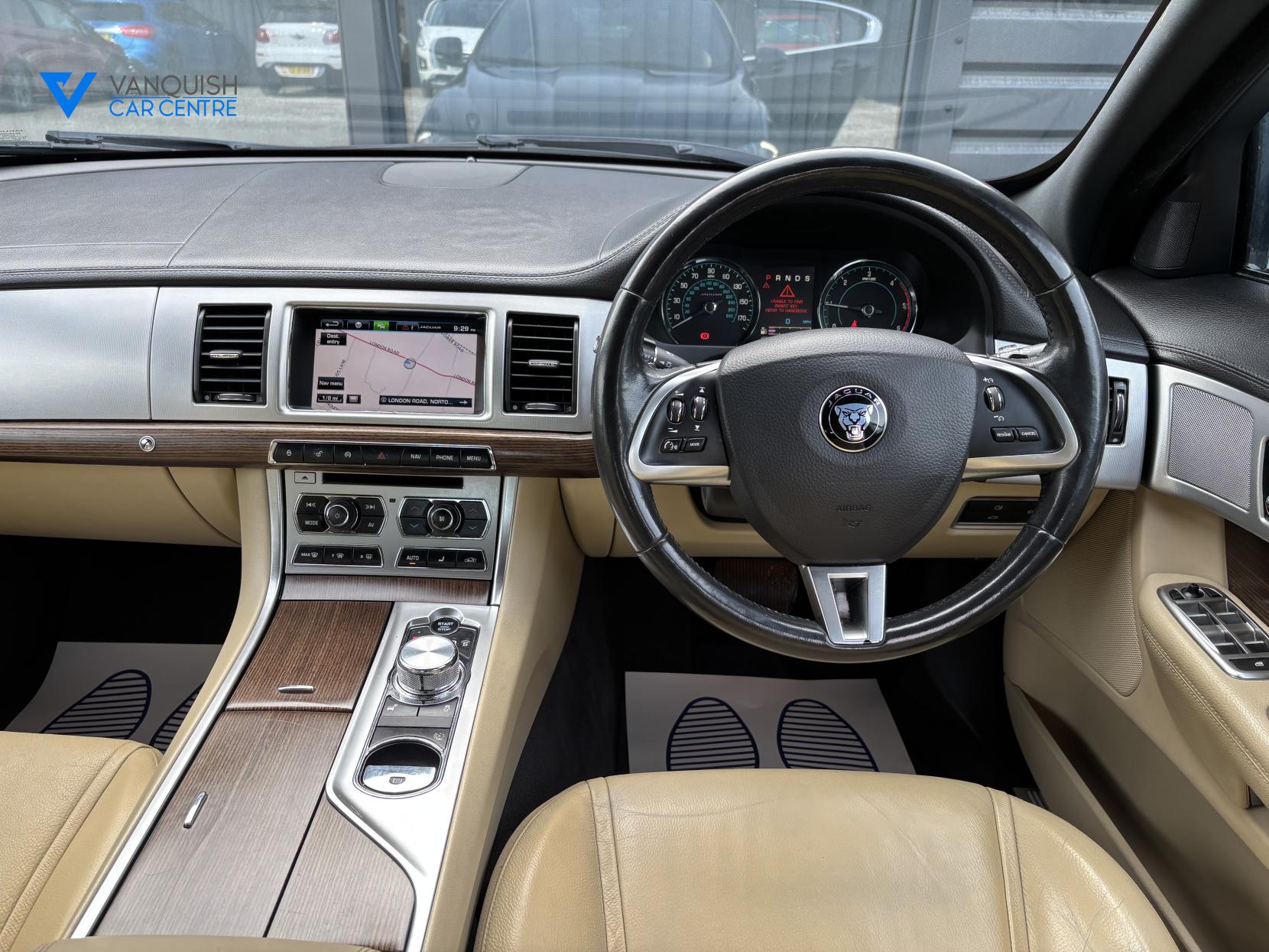 Jaguar XF 2.2d Luxury Saloon 4dr Diesel Auto Euro 5 (s/s) (163 ps)