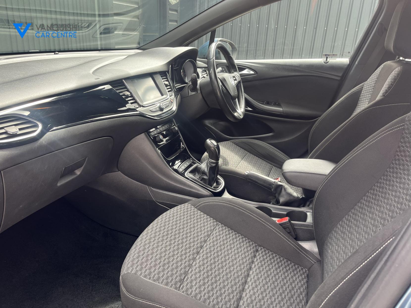 Vauxhall Astra 1.6 CDTi BlueInjection SRi Sports Tourer 5dr Diesel Manual Euro 6 (s/s) (136 ps)
