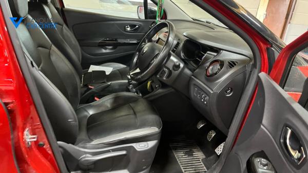 Renault Captur 1.5 dCi ENERGY Signature Nav SUV 5dr Diesel Manual Euro 6 (s/s) (110 ps)
